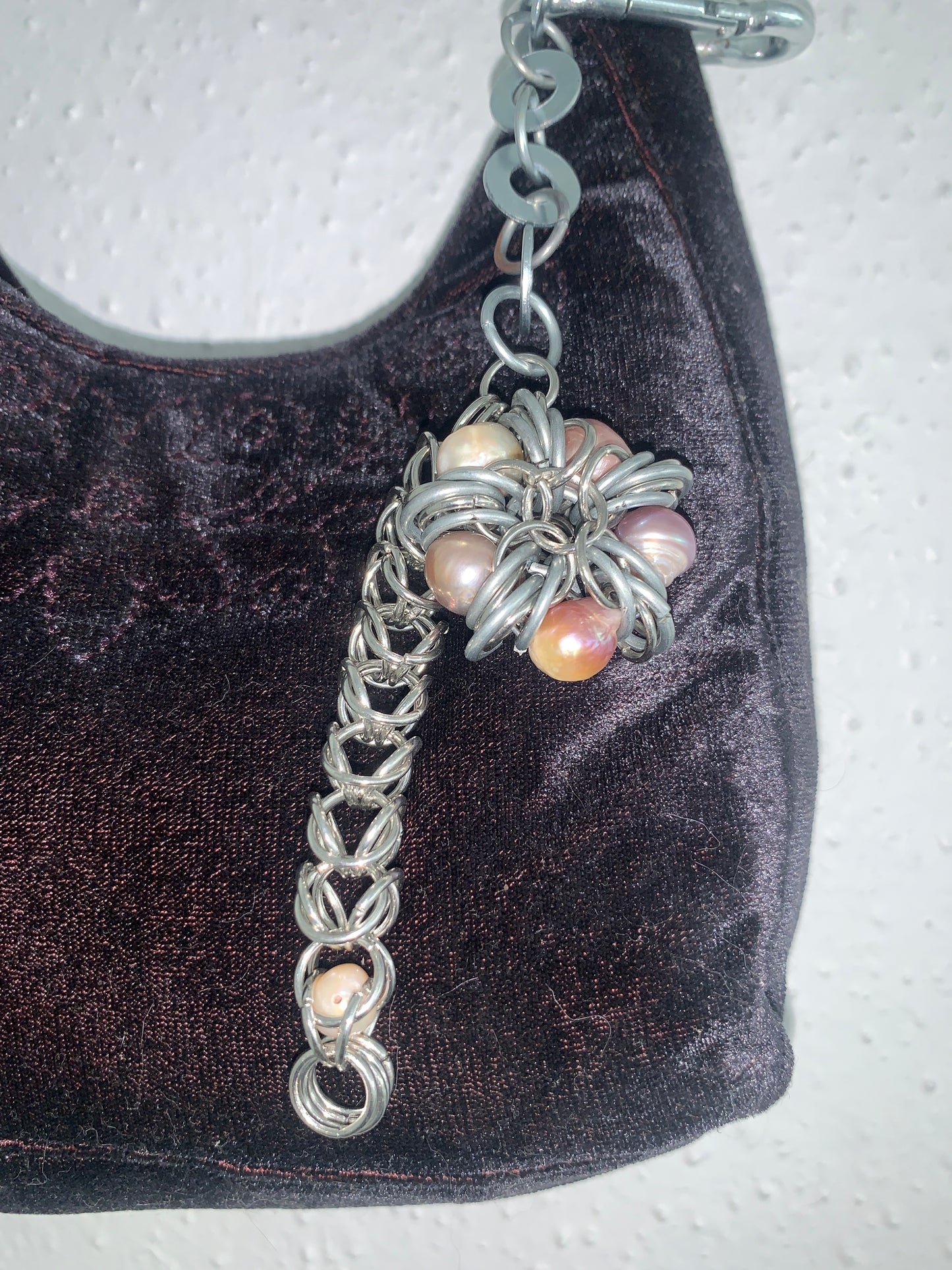 Charm nacré : étoile et chaîne byzantine